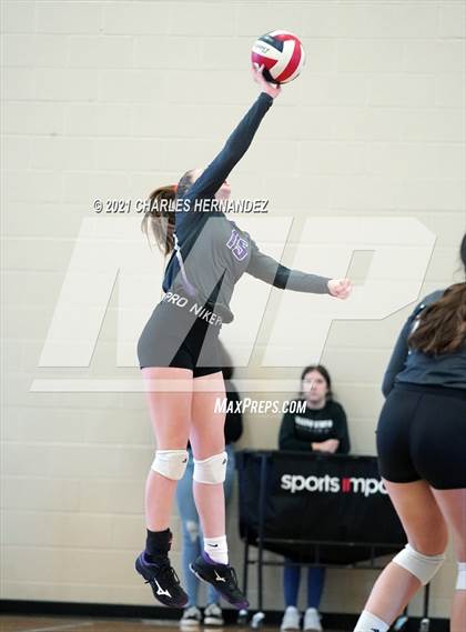 Thumbnail 2 in FR: Magnolia @ College Station (A Teams) photogallery.