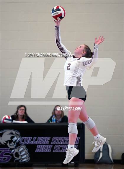 Thumbnail 1 in FR: Magnolia @ College Station (A Teams) photogallery.