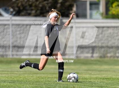 Thumbnail 2 in Hunter @ Riverton photogallery.