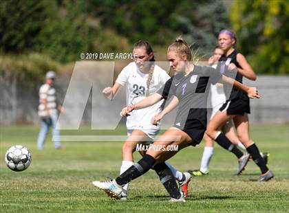 Thumbnail 1 in Hunter @ Riverton photogallery.