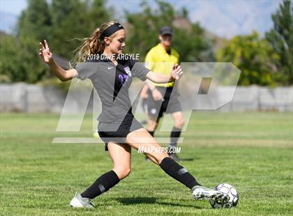 Thumbnail 3 in Hunter @ Riverton photogallery.
