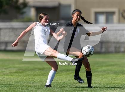 Thumbnail 3 in Hunter @ Riverton photogallery.