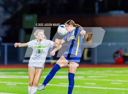 Thumbnail 2 in Roosevelt vs Bellevue (WIAA 3A Semi Final) photogallery.