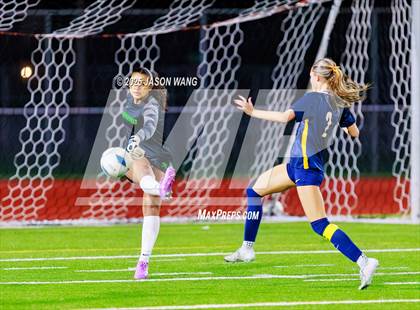Thumbnail 3 in Roosevelt vs Bellevue (WIAA 3A Semi Final) photogallery.