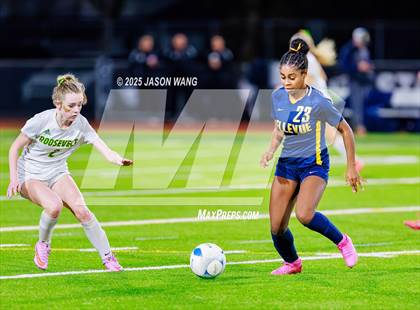 Thumbnail 2 in Roosevelt vs Bellevue (WIAA 3A Semi Final) photogallery.