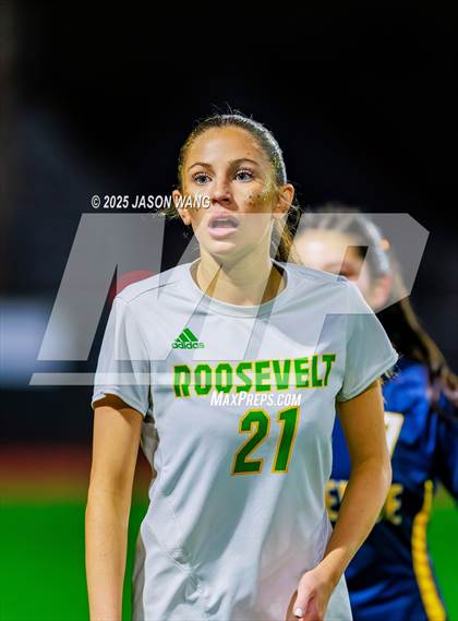 Thumbnail 1 in Roosevelt vs Bellevue (WIAA 3A Semi Final) photogallery.