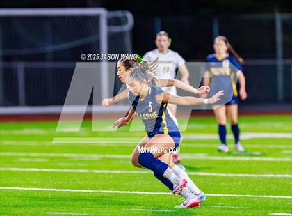 Thumbnail 3 in Roosevelt vs Bellevue (WIAA 3A Semi Final) photogallery.