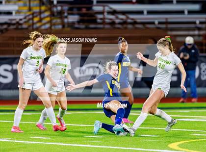 Thumbnail 2 in Roosevelt vs Bellevue (WIAA 3A Semi Final) photogallery.