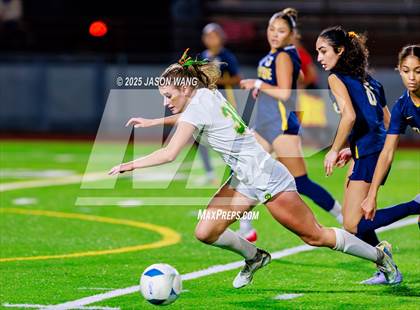 Thumbnail 2 in Roosevelt vs Bellevue (WIAA 3A Semi Final) photogallery.
