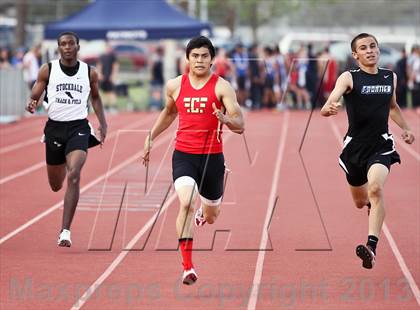 Thumbnail 1 in South West Yosemite League Meet #1 (400m Dash) photogallery.