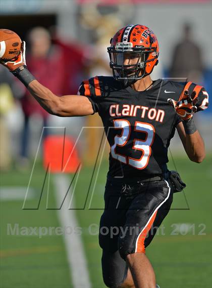 Thumbnail 2 in Dunmore vs. Clairton (PIAA A Final) photogallery.
