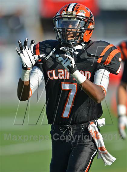 Thumbnail 1 in Dunmore vs. Clairton (PIAA A Final) photogallery.
