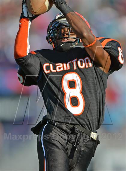 Thumbnail 2 in Dunmore vs. Clairton (PIAA A Final) photogallery.