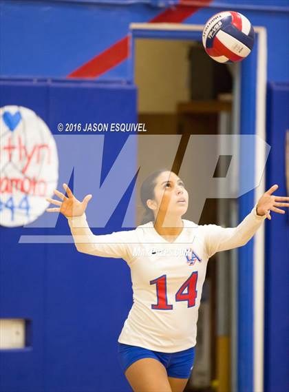 Thumbnail 2 in Los Altos vs West Covina photogallery.