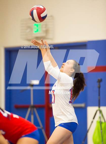 Thumbnail 2 in Los Altos vs West Covina photogallery.