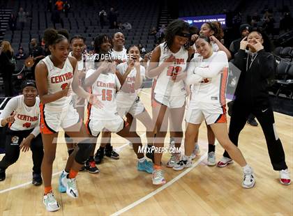 Thumbnail 1 in Bonita Vista @ Central (CIF State D2 Final) photogallery.