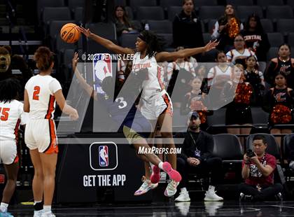 Thumbnail 2 in Bonita Vista @ Central (CIF State D2 Final) photogallery.