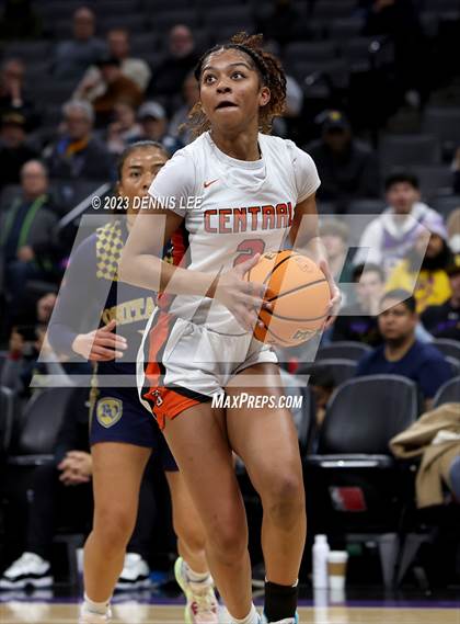 Thumbnail 2 in Bonita Vista @ Central (CIF State D2 Final) photogallery.