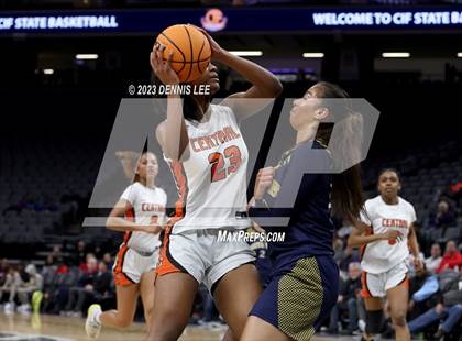 Thumbnail 1 in Bonita Vista @ Central (CIF State D2 Final) photogallery.