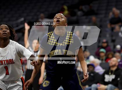 Thumbnail 1 in Bonita Vista @ Central (CIF State D2 Final) photogallery.