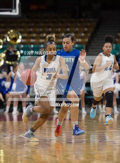 Thumbnail 3 in Grandview vs. Doherty (CHSAA 5A Great 8) photogallery.