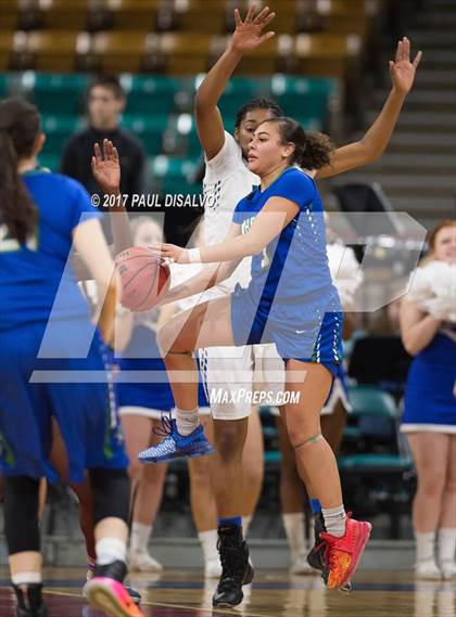 Thumbnail 1 in Grandview vs. Doherty (CHSAA 5A Great 8) photogallery.