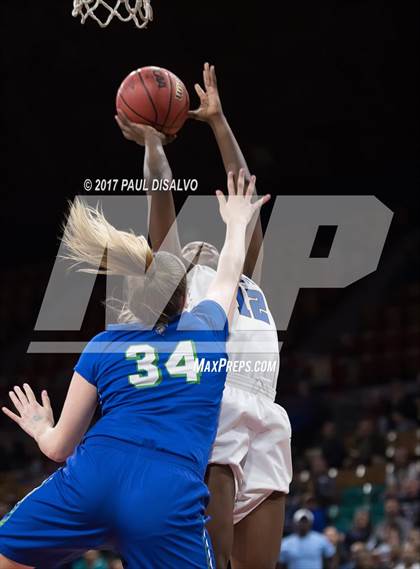 Thumbnail 3 in Grandview vs. Doherty (CHSAA 5A Great 8) photogallery.