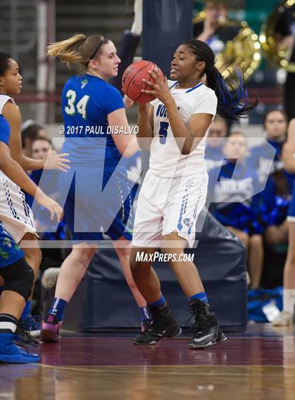 Thumbnail 3 in Grandview vs. Doherty (CHSAA 5A Great 8) photogallery.