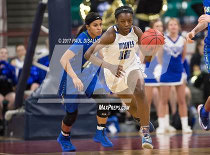 Thumbnail 3 in Grandview vs. Doherty (CHSAA 5A Great 8) photogallery.