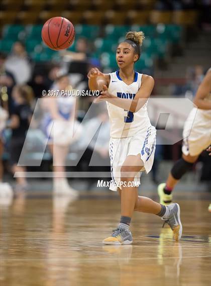 Thumbnail 1 in Grandview vs. Doherty (CHSAA 5A Great 8) photogallery.