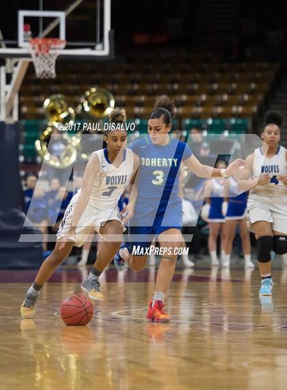 Thumbnail 1 in Grandview vs. Doherty (CHSAA 5A Great 8) photogallery.