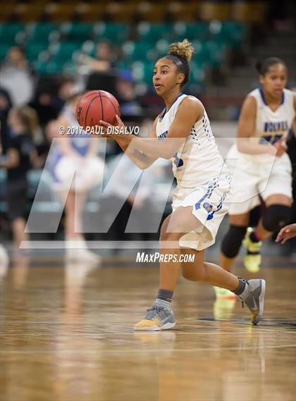 Thumbnail 3 in Grandview vs. Doherty (CHSAA 5A Great 8) photogallery.