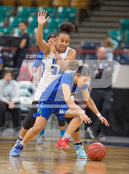 Thumbnail 1 in Grandview vs. Doherty (CHSAA 5A Great 8) photogallery.