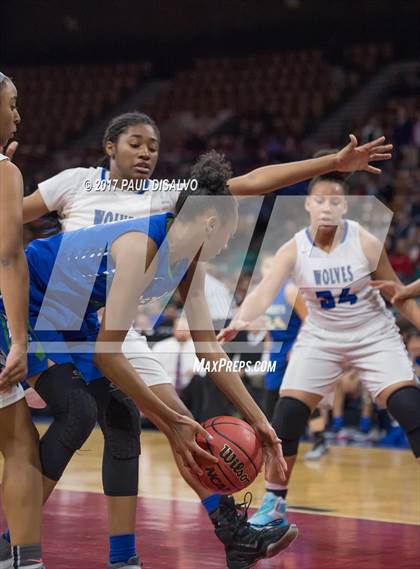Thumbnail 1 in Grandview vs. Doherty (CHSAA 5A Great 8) photogallery.