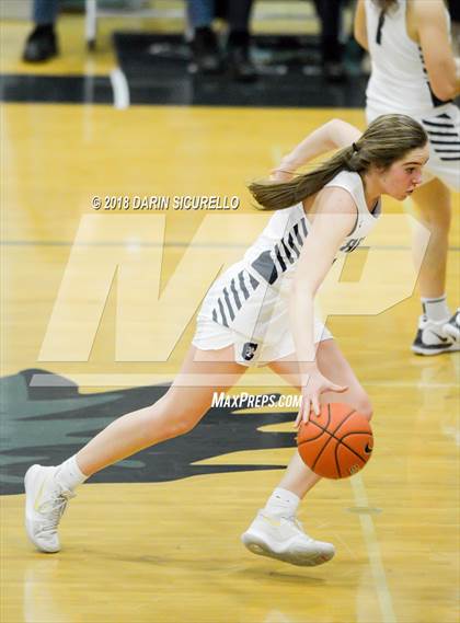 Thumbnail 3 in Pinnacle vs. Columbine (Nike Tournament of Champions) photogallery.