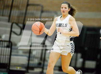 Thumbnail 1 in Pinnacle vs. Columbine (Nike Tournament of Champions) photogallery.