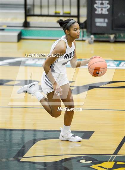 Thumbnail 2 in Pinnacle vs. Columbine (Nike Tournament of Champions) photogallery.