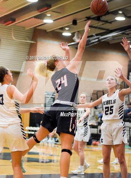 Thumbnail 3 in Pinnacle vs. Columbine (Nike Tournament of Champions) photogallery.