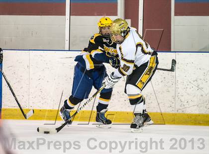 Thumbnail 1 in Holt vs. Grand Ledge photogallery.