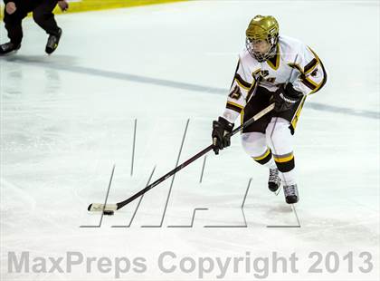 Thumbnail 2 in Holt vs. Grand Ledge photogallery.