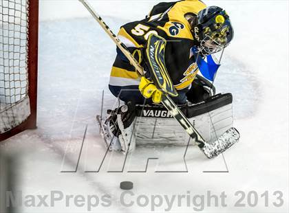 Thumbnail 3 in Holt vs. Grand Ledge photogallery.