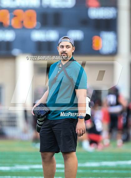 Thumbnail 1 in Canyon @ Harvard-Westlake photogallery.