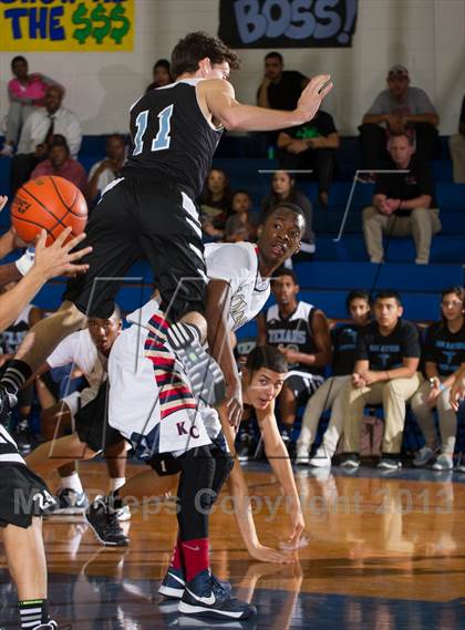 Thumbnail 2 in Klein Collins @ Sam Rayburn (McDonald's Texas Invitational) photogallery.