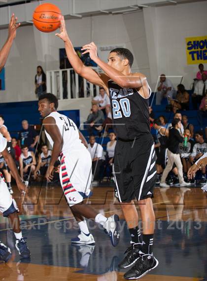 Thumbnail 1 in Klein Collins @ Sam Rayburn (McDonald's Texas Invitational) photogallery.