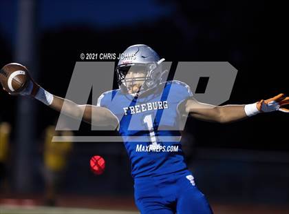 Thumbnail 2 in Columbia @ Freeburg photogallery.