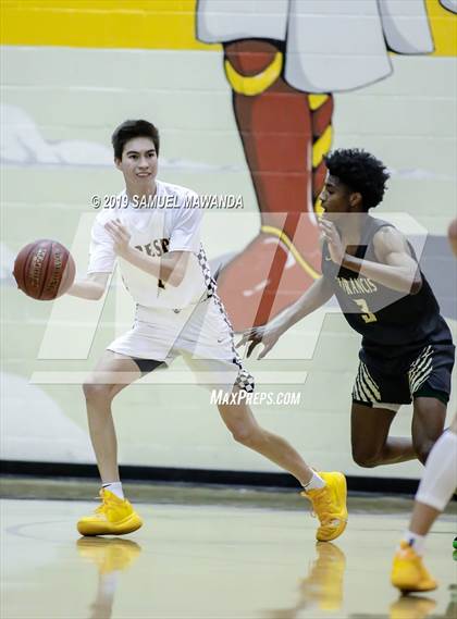Thumbnail 2 in Crespi vs. St. Francis (Mission League Tournament) photogallery.