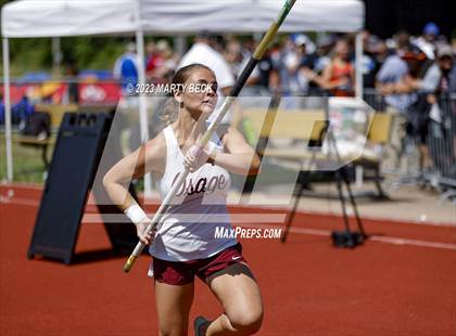 Thumbnail 2 in Class 3 Pole Vault (MSHSAA State Championship) photogallery.