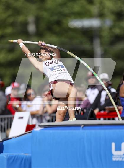 Thumbnail 1 in Class 3 Pole Vault (MSHSAA State Championship) photogallery.