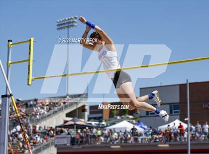 Thumbnail 2 in Class 3 Pole Vault (MSHSAA State Championship) photogallery.