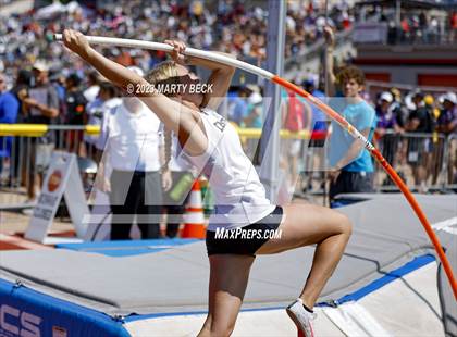 Thumbnail 2 in Class 3 Pole Vault (MSHSAA State Championship) photogallery.